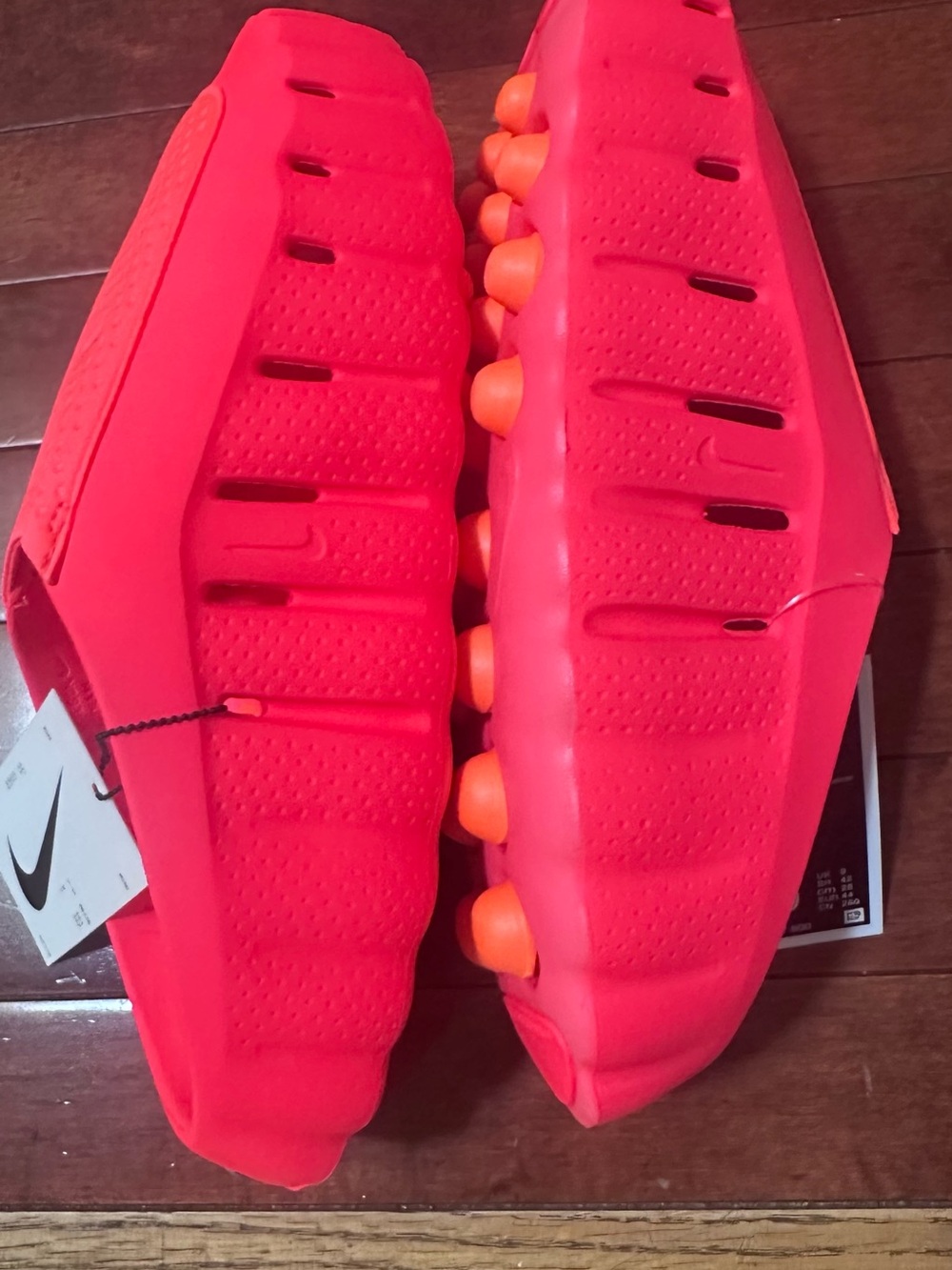Nike Mind Bright Red Slip-On Foam Clogs - Picture 5 of 8